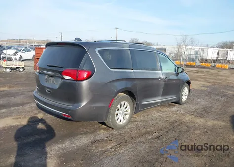 2019 Chrysler Pacifica Touring L from USA, damaged, VIN 2C4RC1BG2KR526461